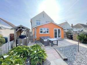 Merrilees Crescent- click for photo gallery